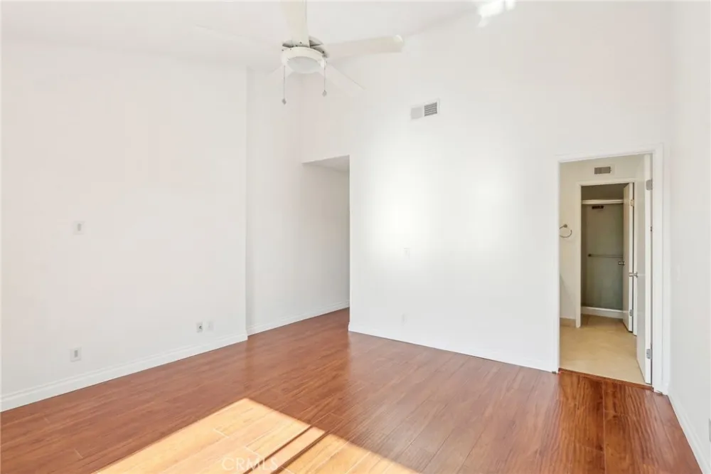 19535 Rinaldi Street #44 Porter Ranch, CA 91326