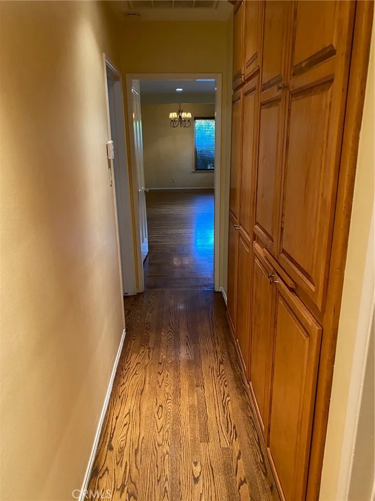 4419 Calhoun Sherman Oaks, CA 91423
