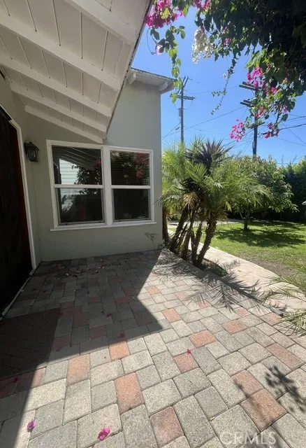 4419 Calhoun Sherman Oaks, CA 91423