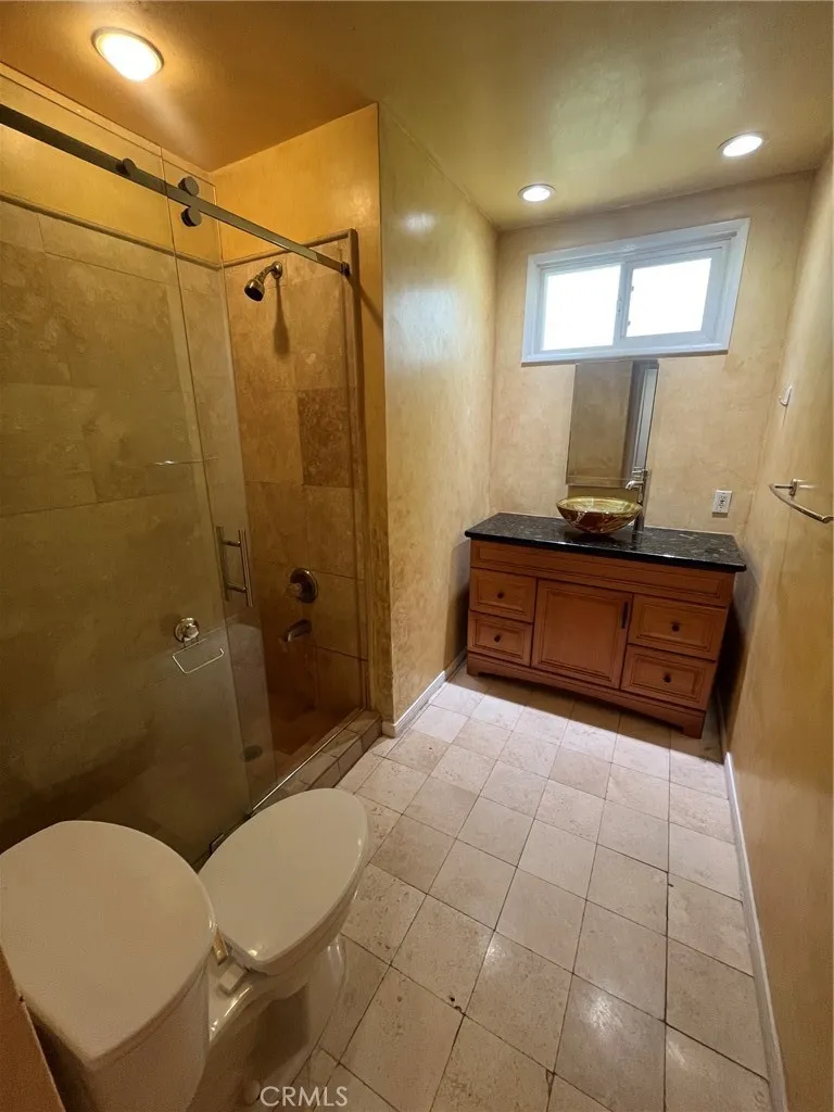 4419 Calhoun Sherman Oaks, CA 91423