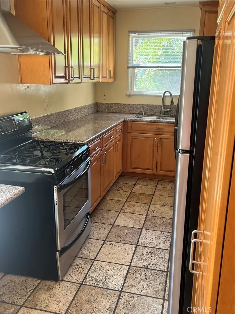 4419 Calhoun Sherman Oaks, CA 91423