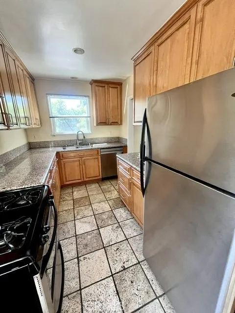 4419 Calhoun Sherman Oaks, CA 91423
