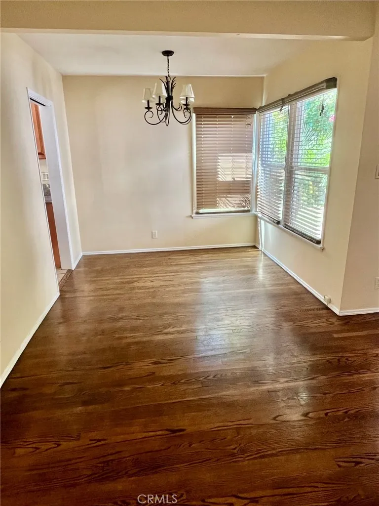 4419 Calhoun Sherman Oaks, CA 91423