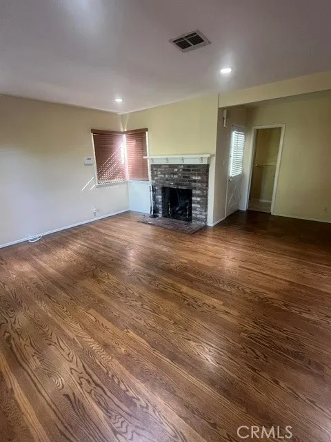 4419 Calhoun Sherman Oaks, CA 91423