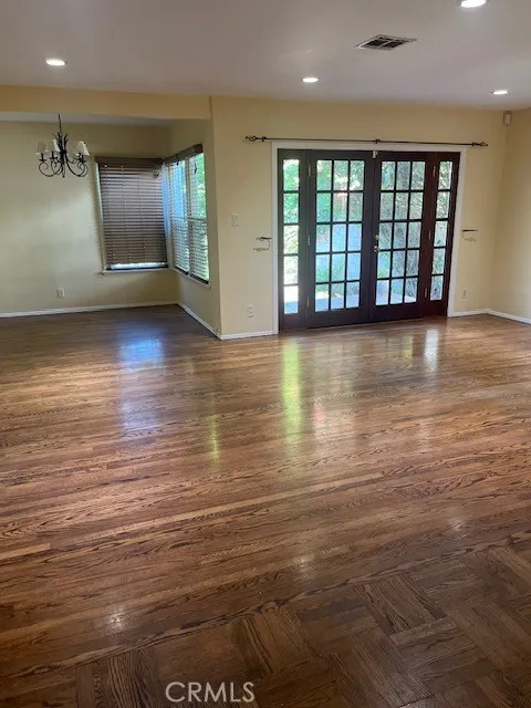 4419 Calhoun Sherman Oaks, CA 91423