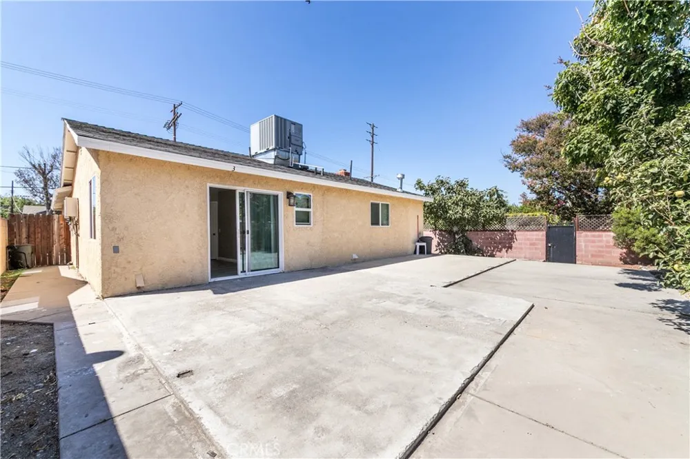 13200 Wentworth Street Arleta, CA 91331