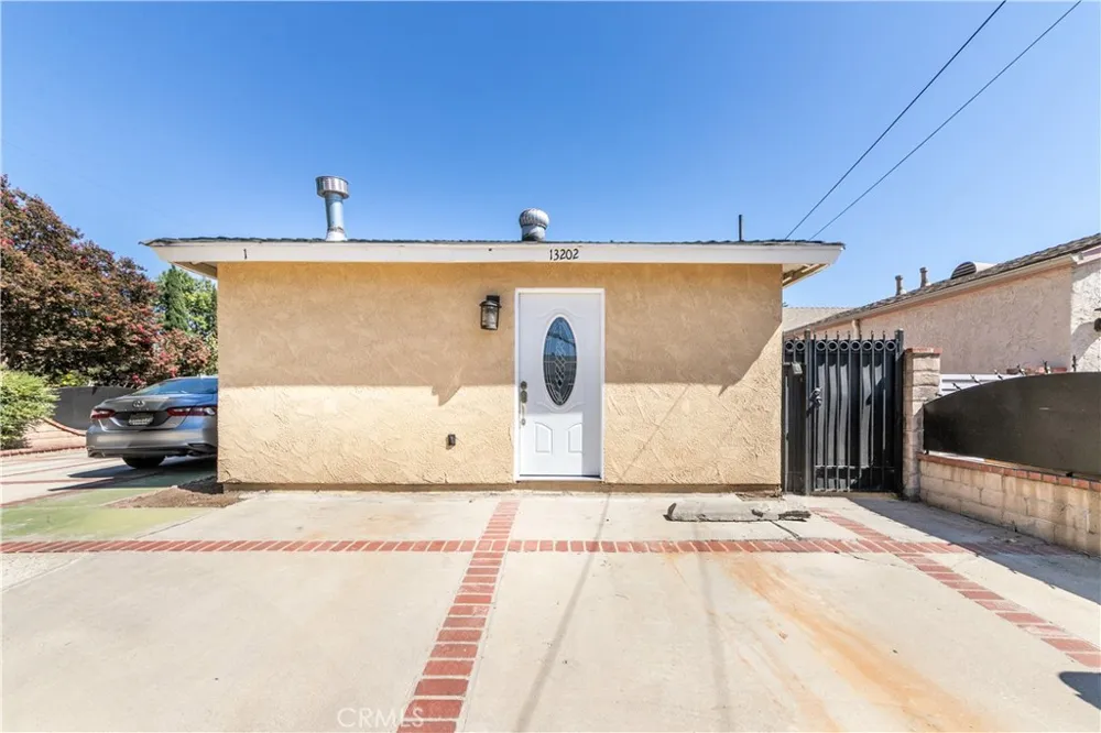 13200 Wentworth Street Arleta, CA 91331