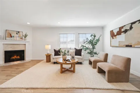 4189 Vineland #120