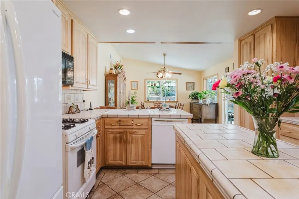 6314 Almond Valley Way Quartz Hill, CA 93536
