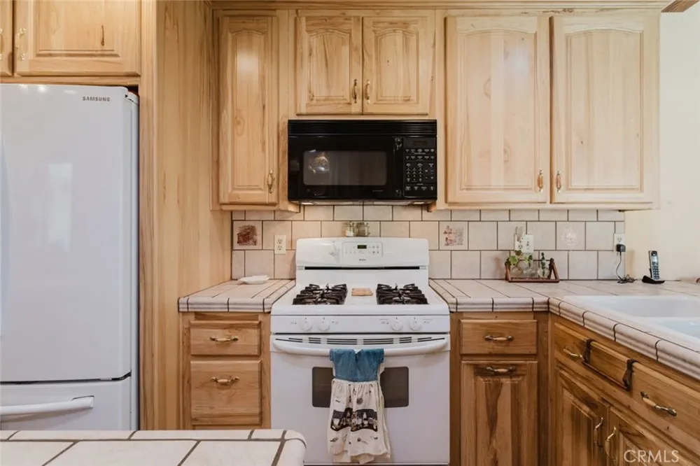 6314 Almond Valley Way Quartz Hill, CA 93536