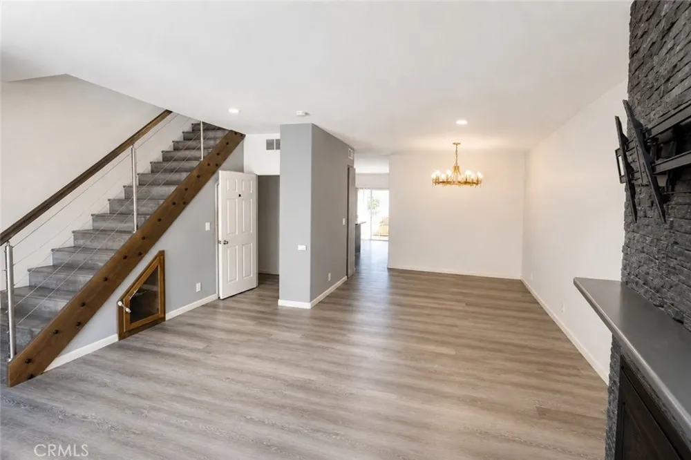 13600 Foothill Sylmar, CA 91342