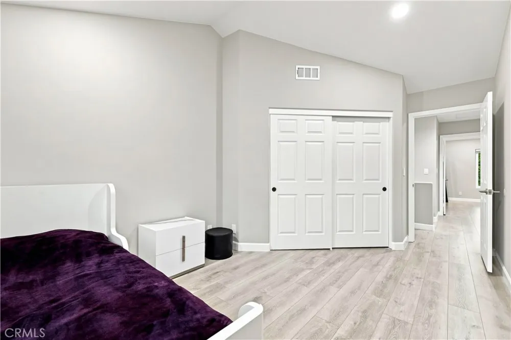 13638 Dronfield Avenue Sylmar, CA 91342