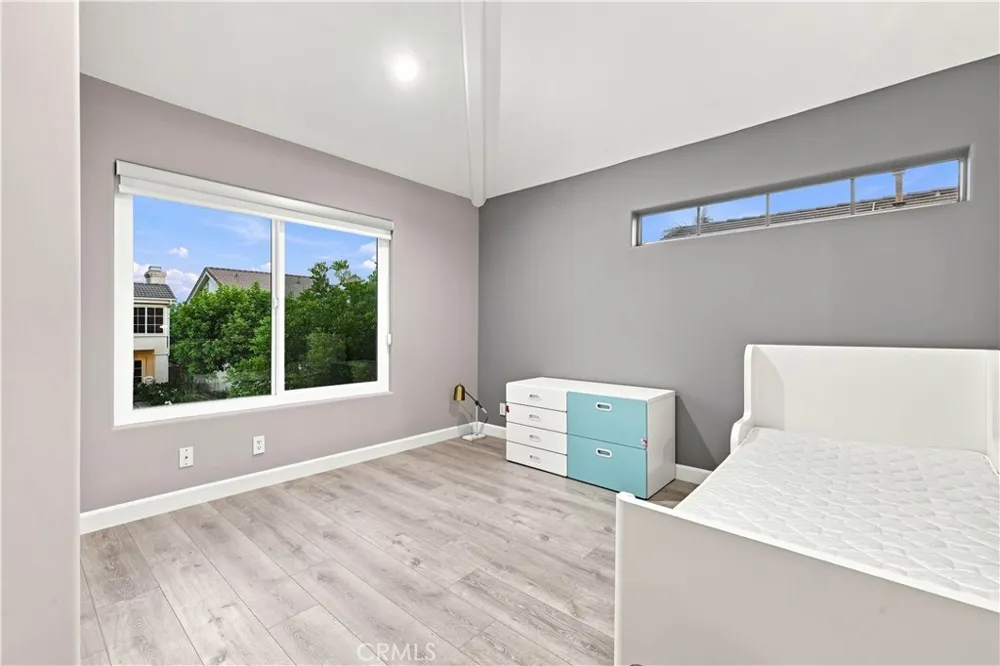 13638 Dronfield Avenue Sylmar, CA 91342