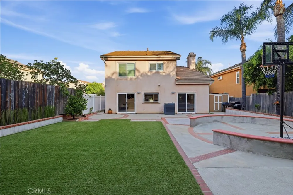 13638 Dronfield Avenue Sylmar, CA 91342