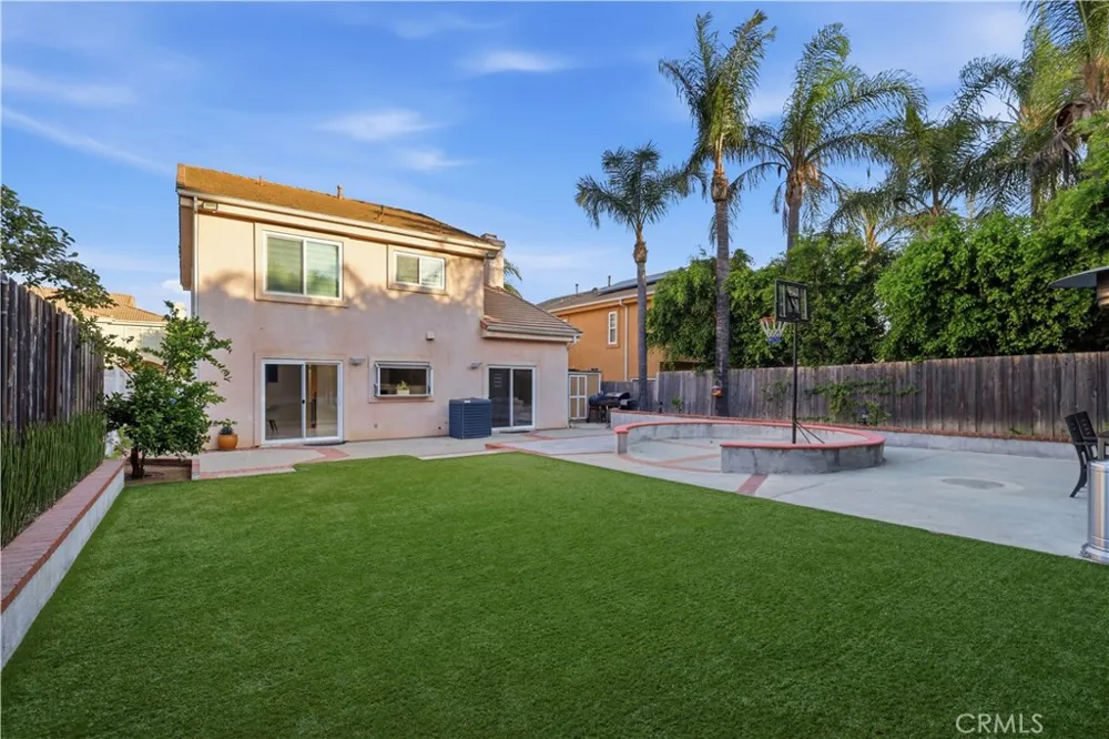 13638 Dronfield Avenue Sylmar, CA 91342