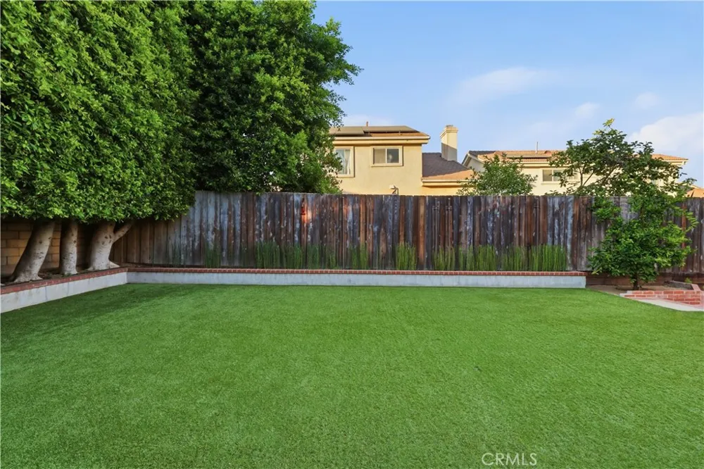 13638 Dronfield Avenue Sylmar, CA 91342