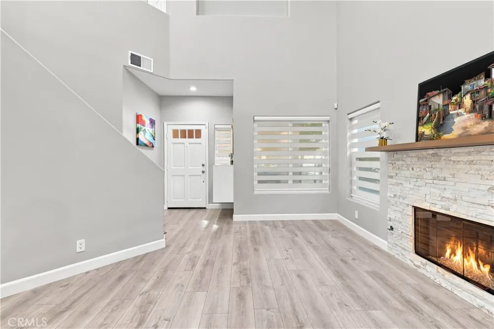 13638 Dronfield Avenue Sylmar, CA 91342
