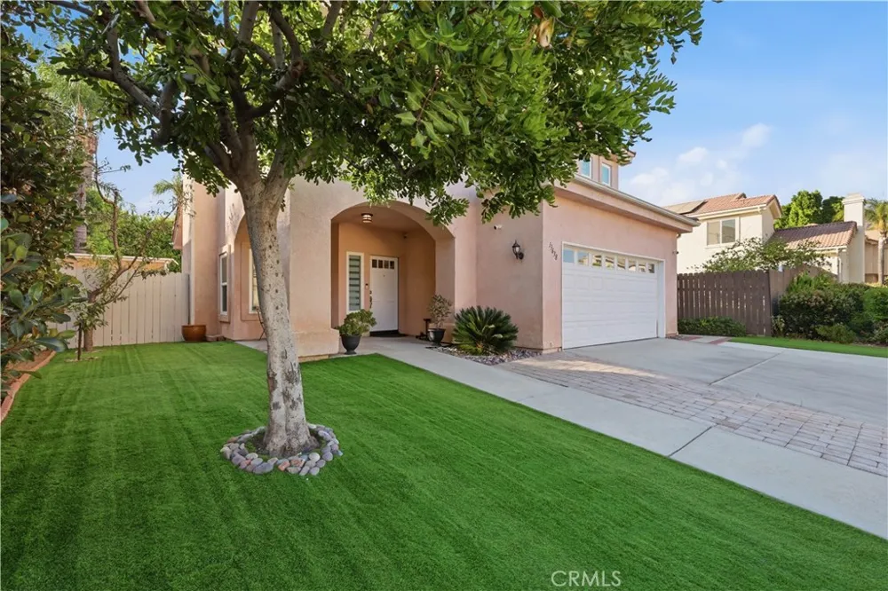 13638 Dronfield Avenue Sylmar, CA 91342