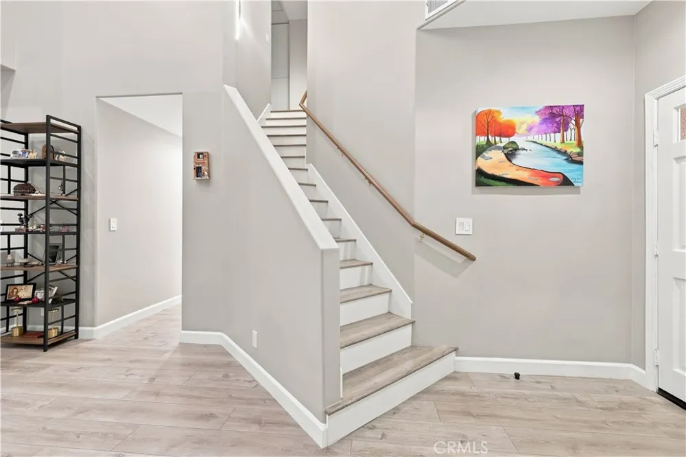13638 Dronfield Avenue Sylmar, CA 91342