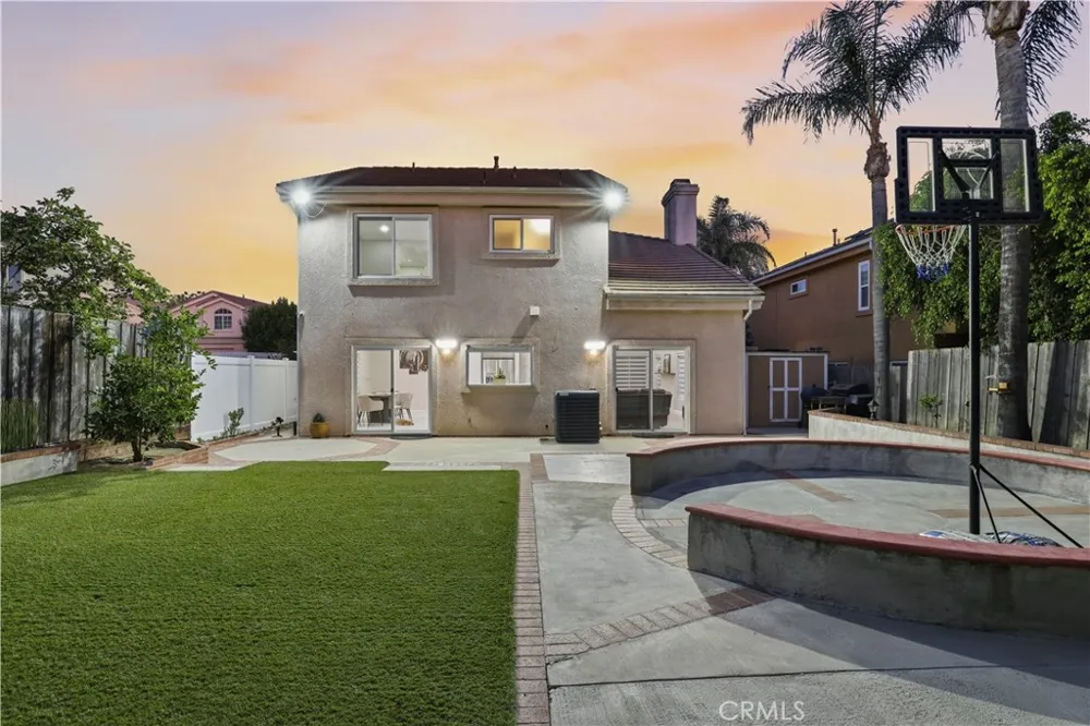 13638 Dronfield Avenue Sylmar, CA 91342
