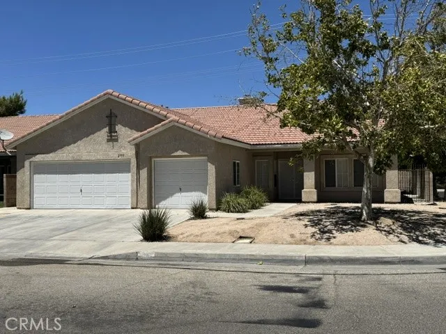 2759 Legends Lancaster, CA 93536