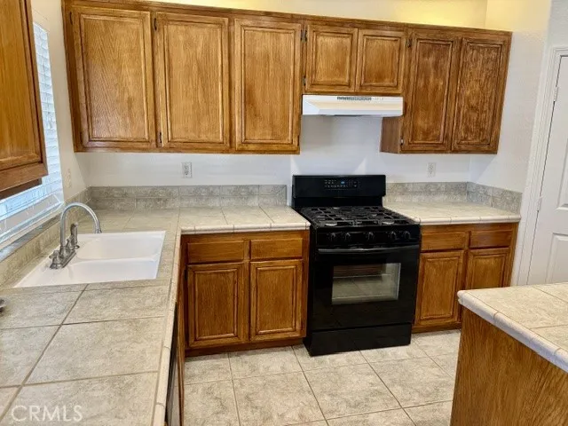 2759 Legends Lancaster, CA 93536