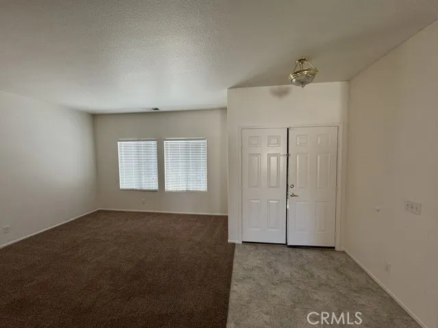 2759 Legends Lancaster, CA 93536