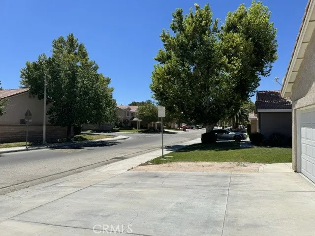 2759 Legends Lancaster, CA 93536