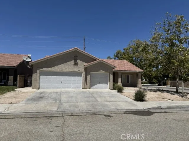 2759 Legends Lancaster, CA 93536