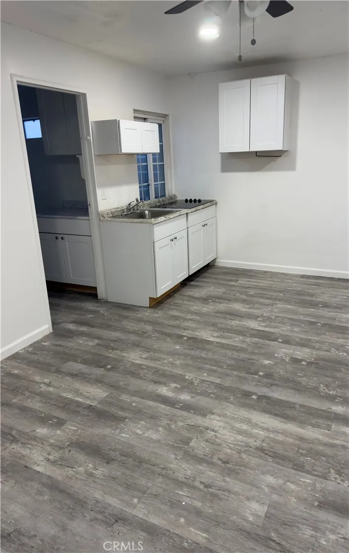 9430 Glade Ave Chatsworth, CA 91311