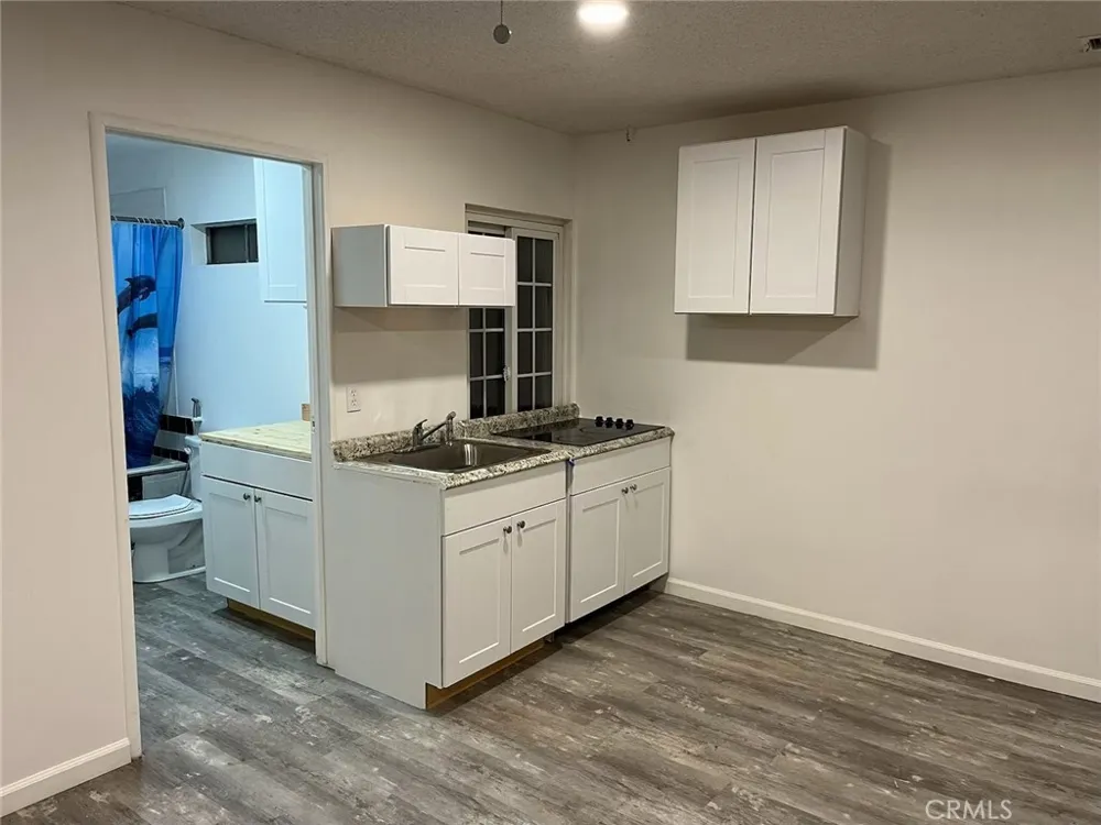 9430 Glade Ave Chatsworth, CA 91311