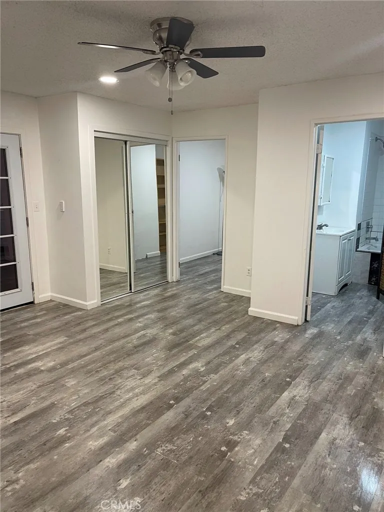 9430 Glade Ave Chatsworth, CA 91311