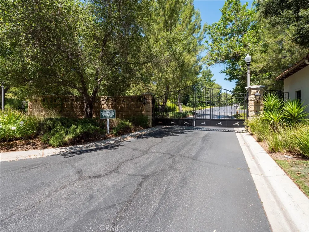 26839 Augusta Valencia, CA 91355
