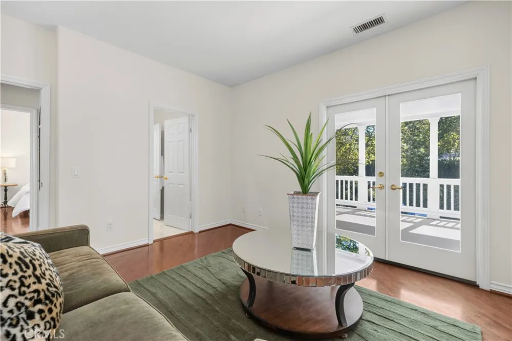 26839 Augusta Valencia, CA 91355