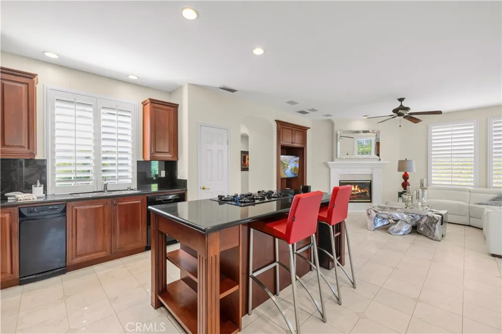 26839 Augusta Valencia, CA 91355
