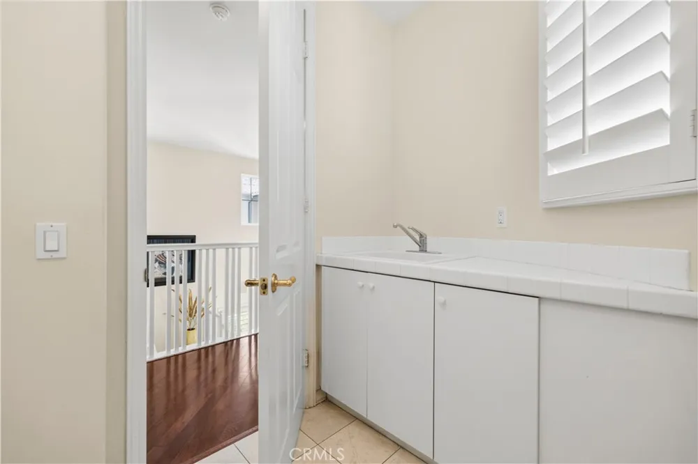 26839 Augusta Valencia, CA 91355