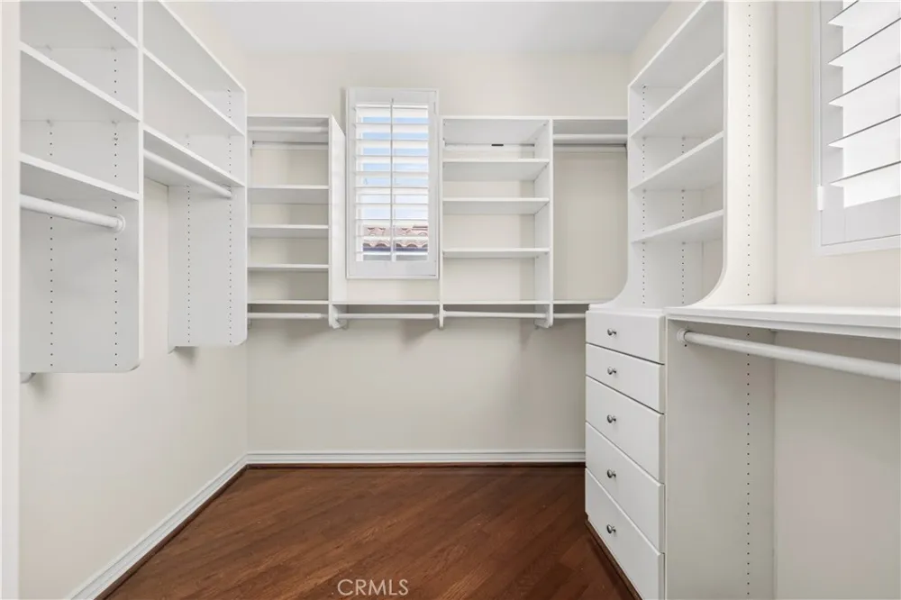 26839 Augusta Valencia, CA 91355