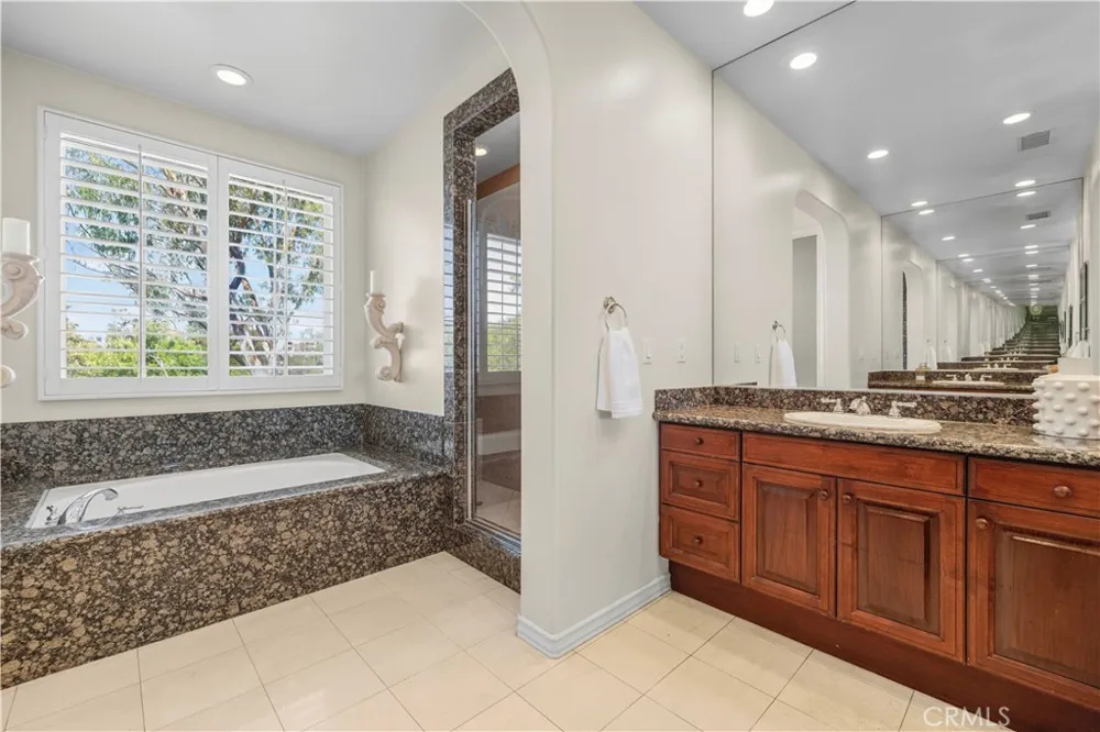 26839 Augusta Valencia, CA 91355