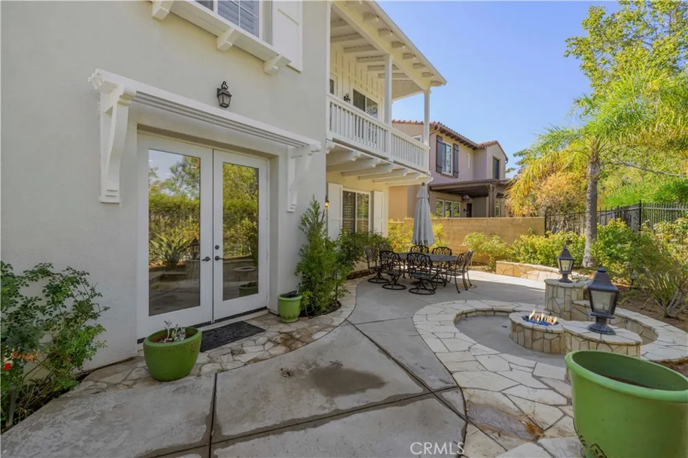 26839 Augusta Valencia, CA 91355