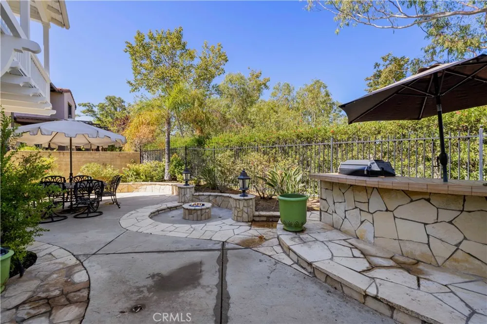 26839 Augusta Valencia, CA 91355