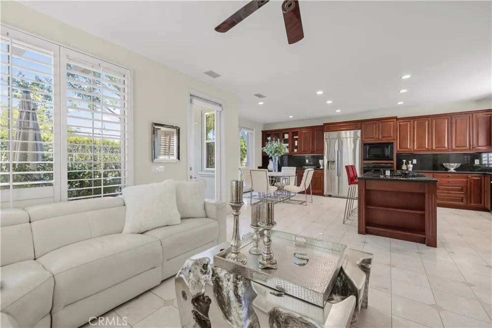 26839 Augusta Valencia, CA 91355