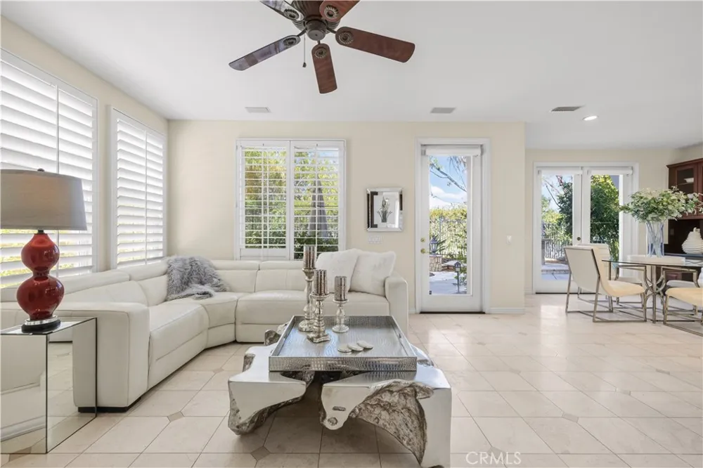 26839 Augusta Valencia, CA 91355