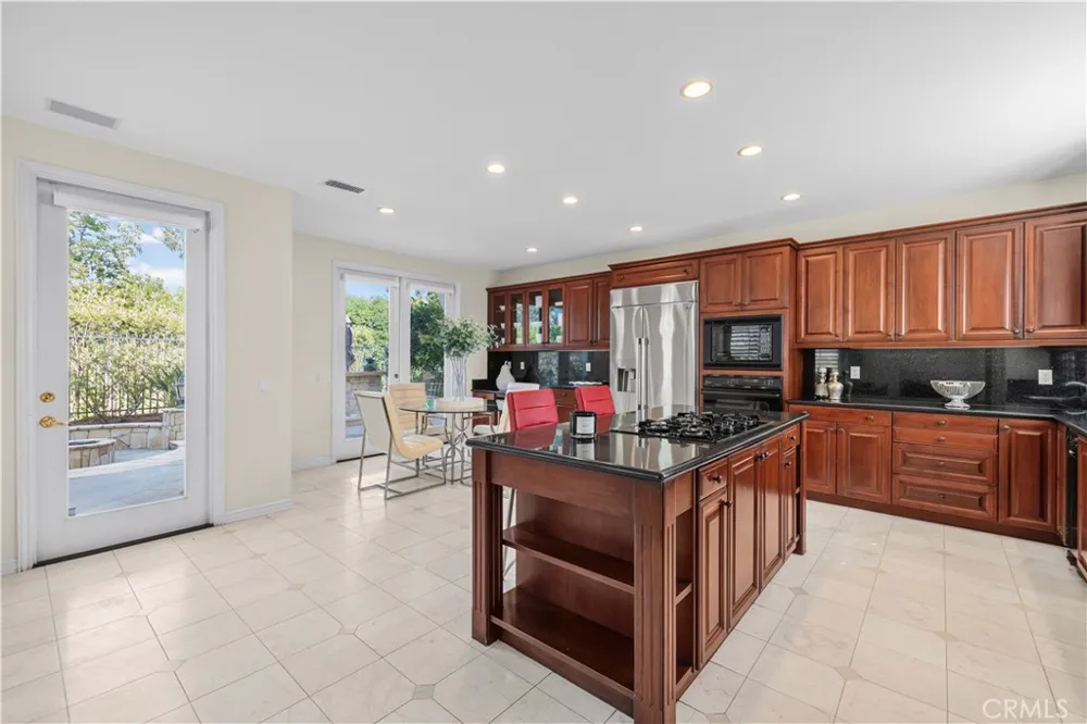 26839 Augusta Valencia, CA 91355