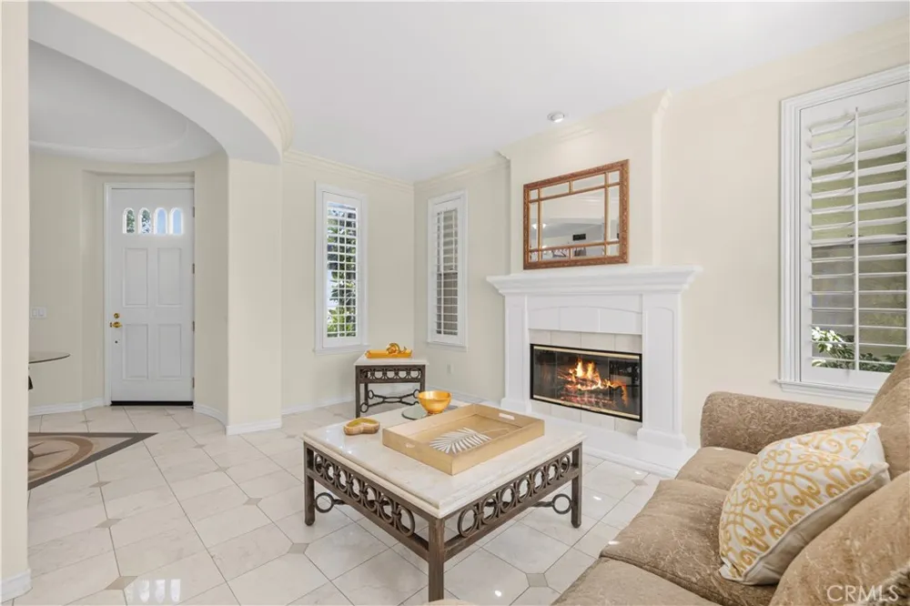 26839 Augusta Valencia, CA 91355