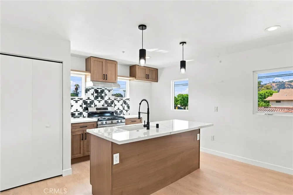 2801 Jeffries #1-4 Cypress Park, CA 90065