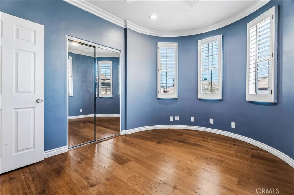 26803 Matisse Valencia, CA 91355