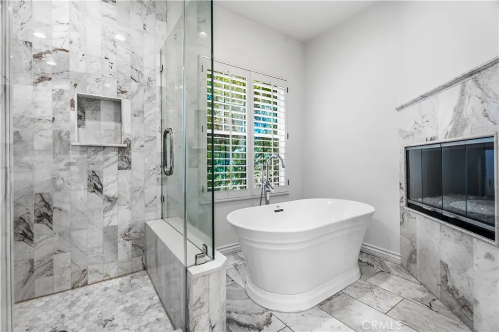 26803 Matisse Valencia, CA 91355