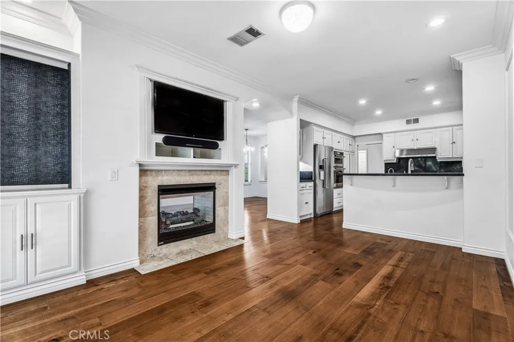 26803 Matisse Valencia, CA 91355