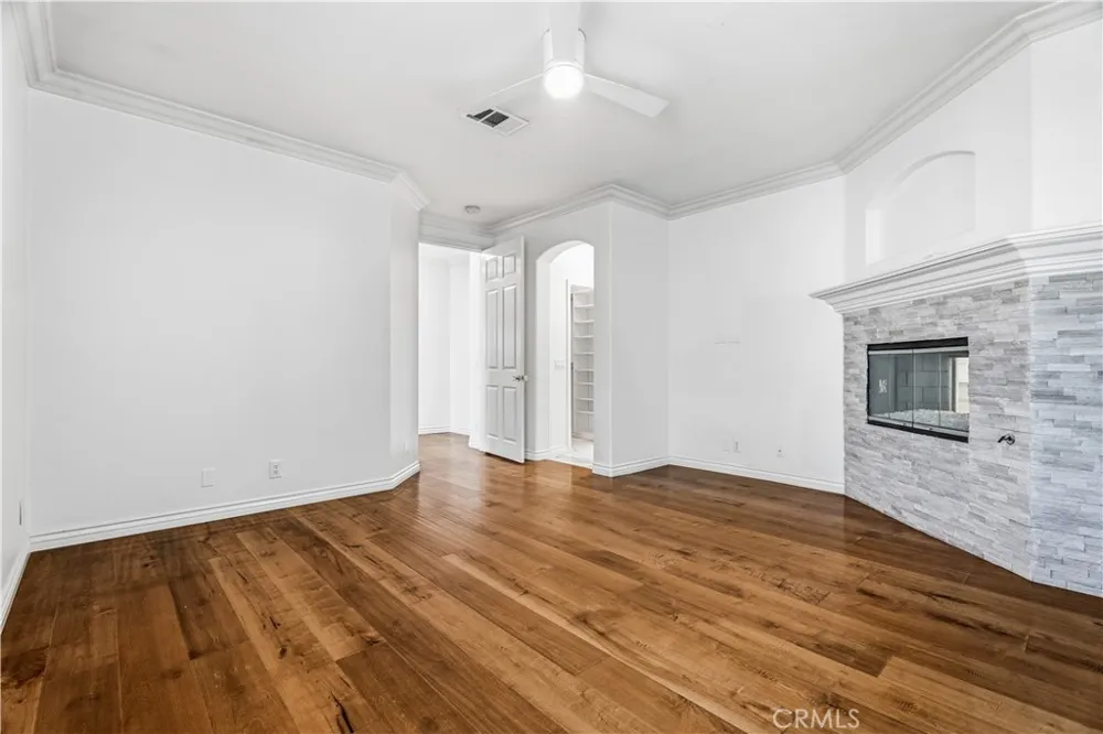 26803 Matisse Valencia, CA 91355