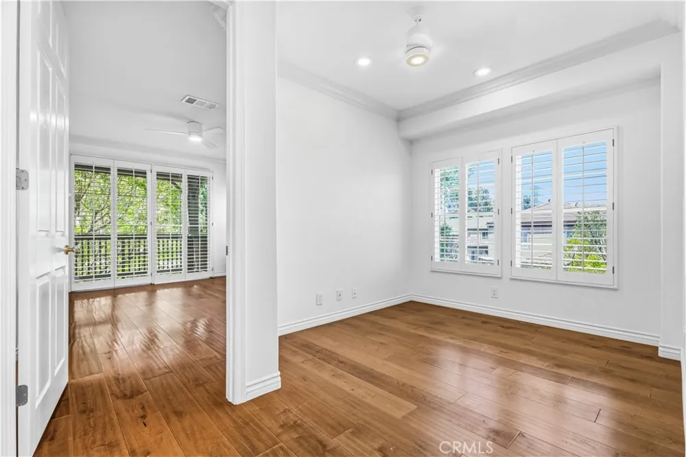 26803 Matisse Valencia, CA 91355